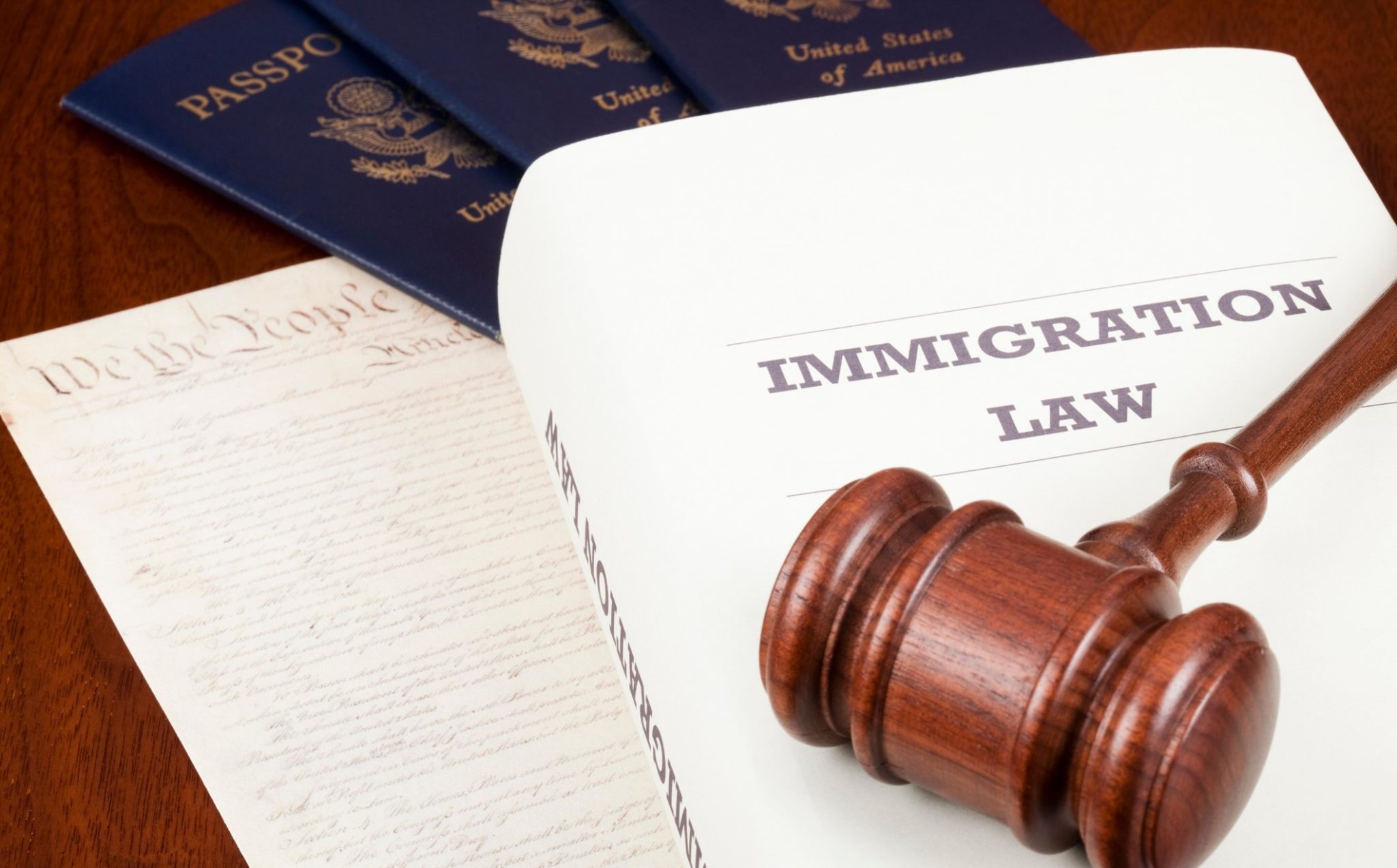 Immigration-law-2048x1272.jpg